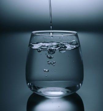 glas met water